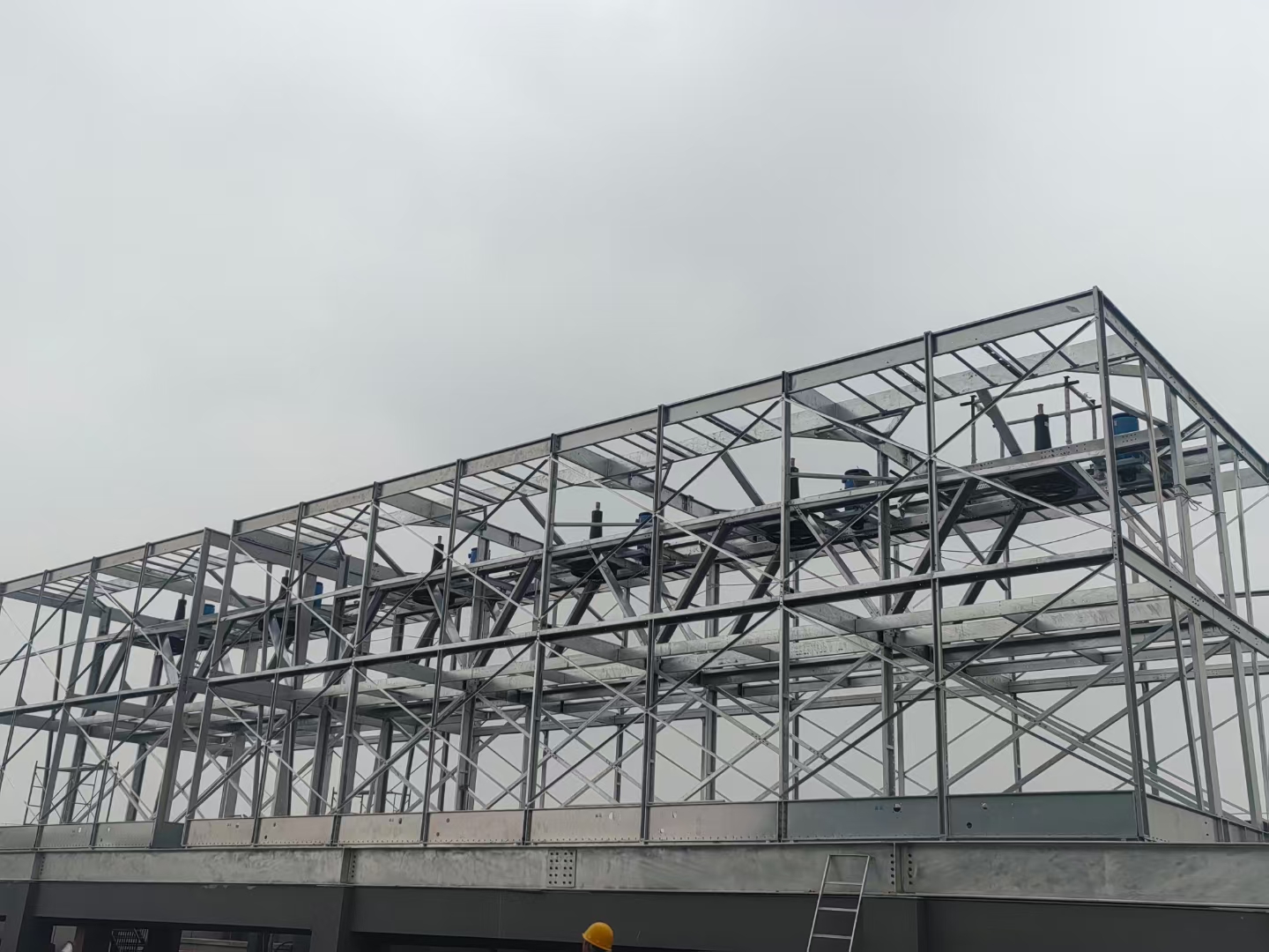 <strong>如何選購玻璃鋼冷卻</strong>