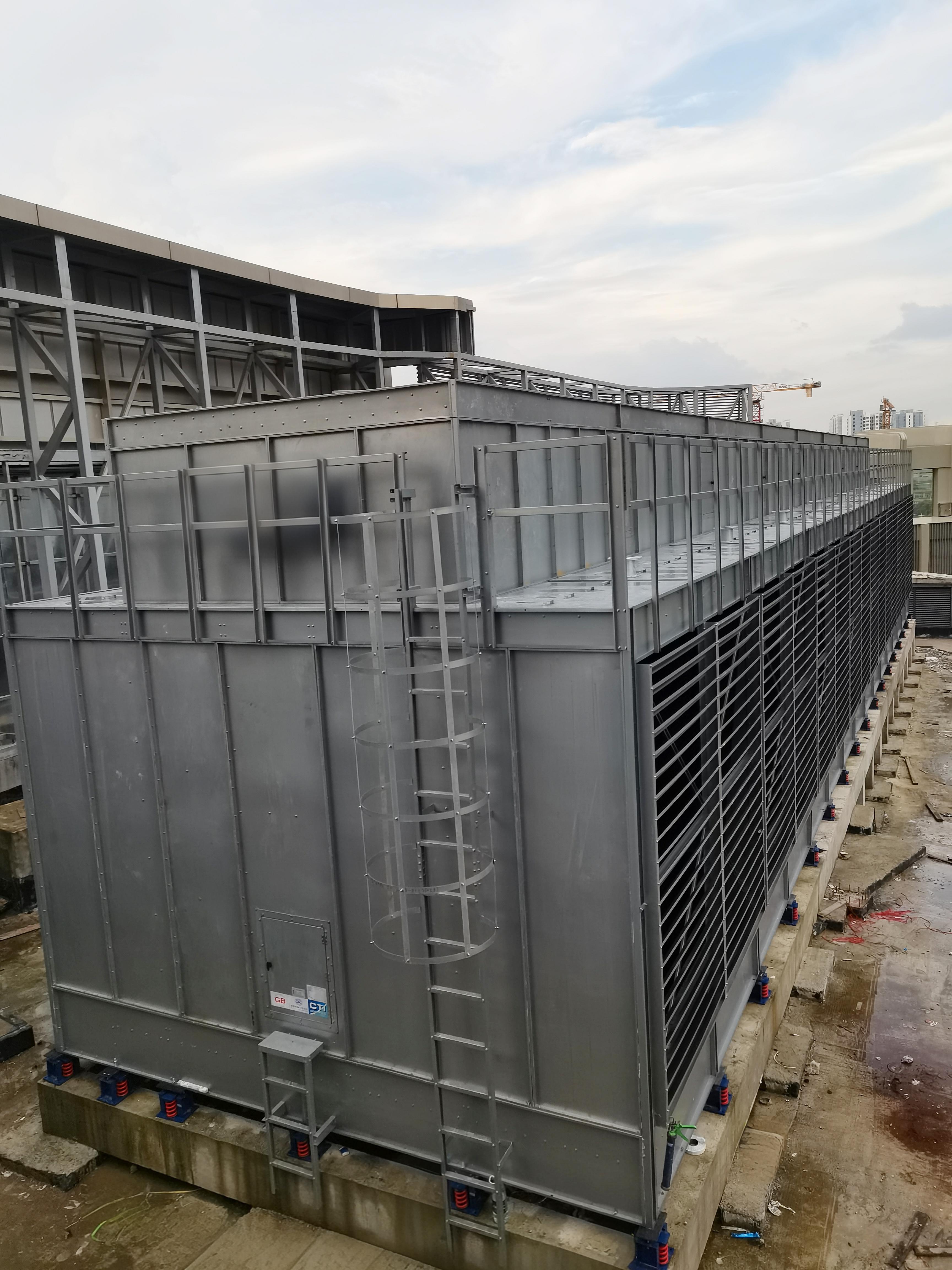 <strong>工業閉式冷卻塔填料高效運維與長壽秘訣：深度解析盤管保護、結垢防治及</strong>