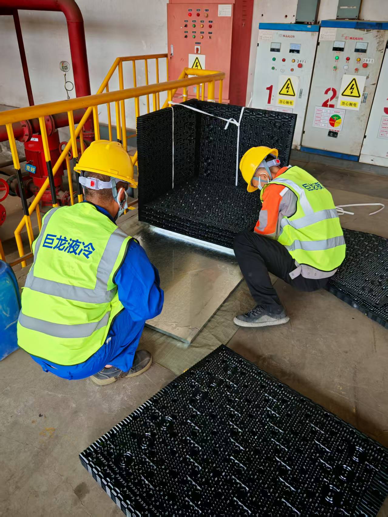 <strong>冷卻塔填料換新全流程深度解析：如何通過科學換新冷卻塔填料提升效率與</strong>