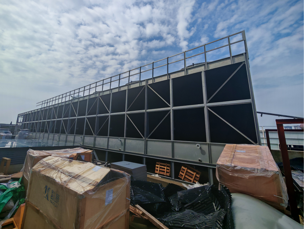 <strong>石化廠冷卻塔維修更</strong>