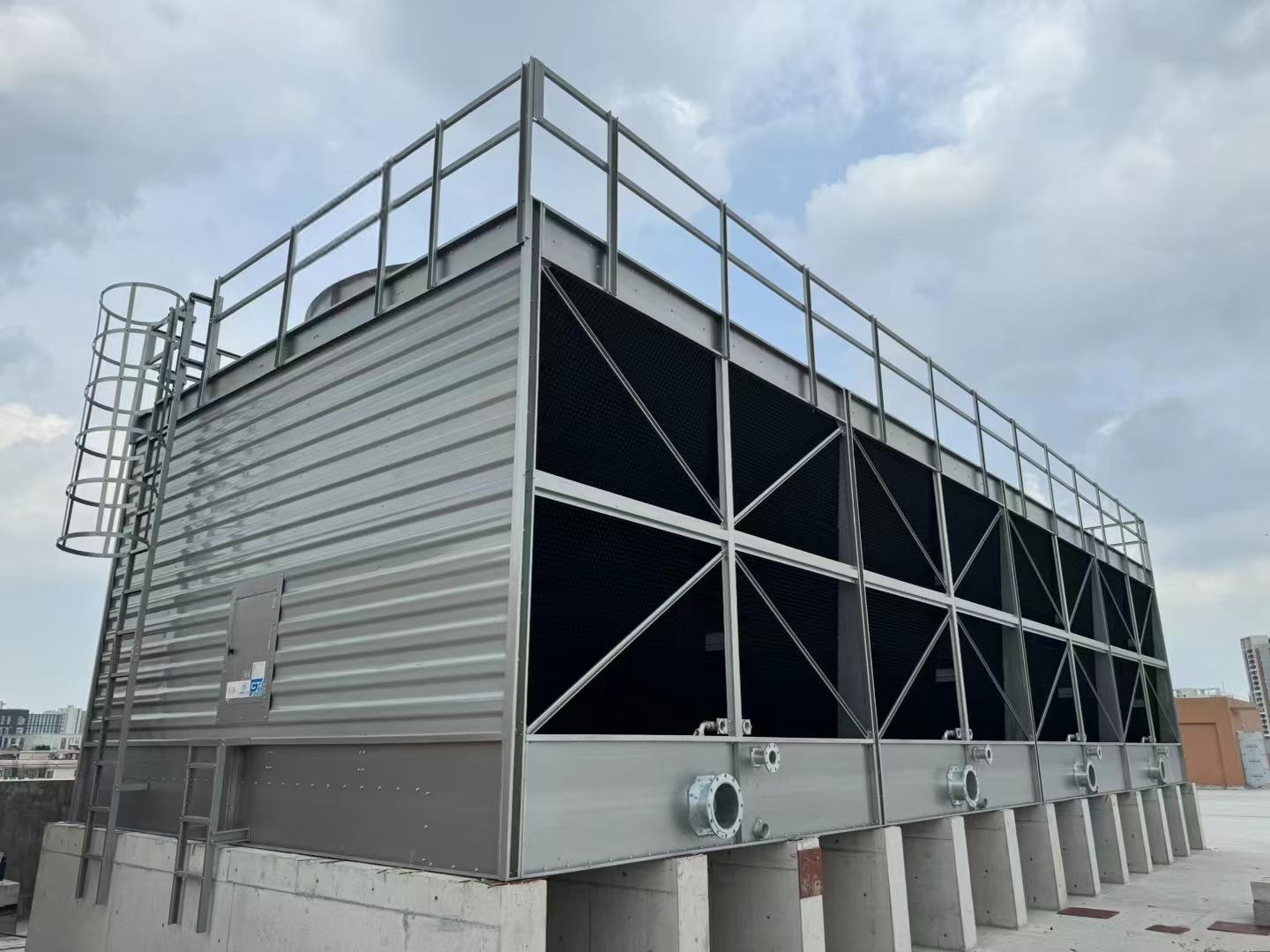 <strong>生物粘泥的化學圍剿戰(zhàn)：深度解析怎么樣添加藥劑能防止冷卻塔填料粘泥的</strong>