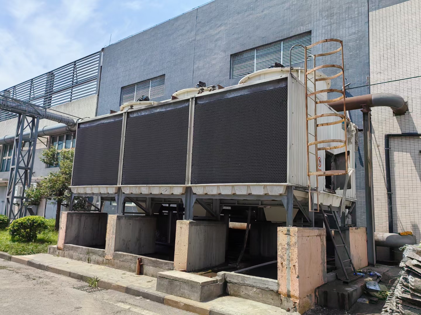 告別“頭痛醫(yī)頭”的粗放運(yùn)維，揭秘冷卻塔填料堵塞原因背后的流體動(dòng)力學(xué)真相與長效修復(fù)策略